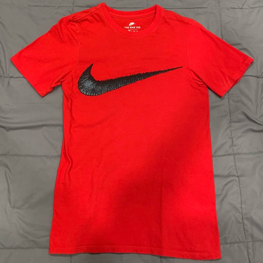 Red “The nike shirt” size mens Xs